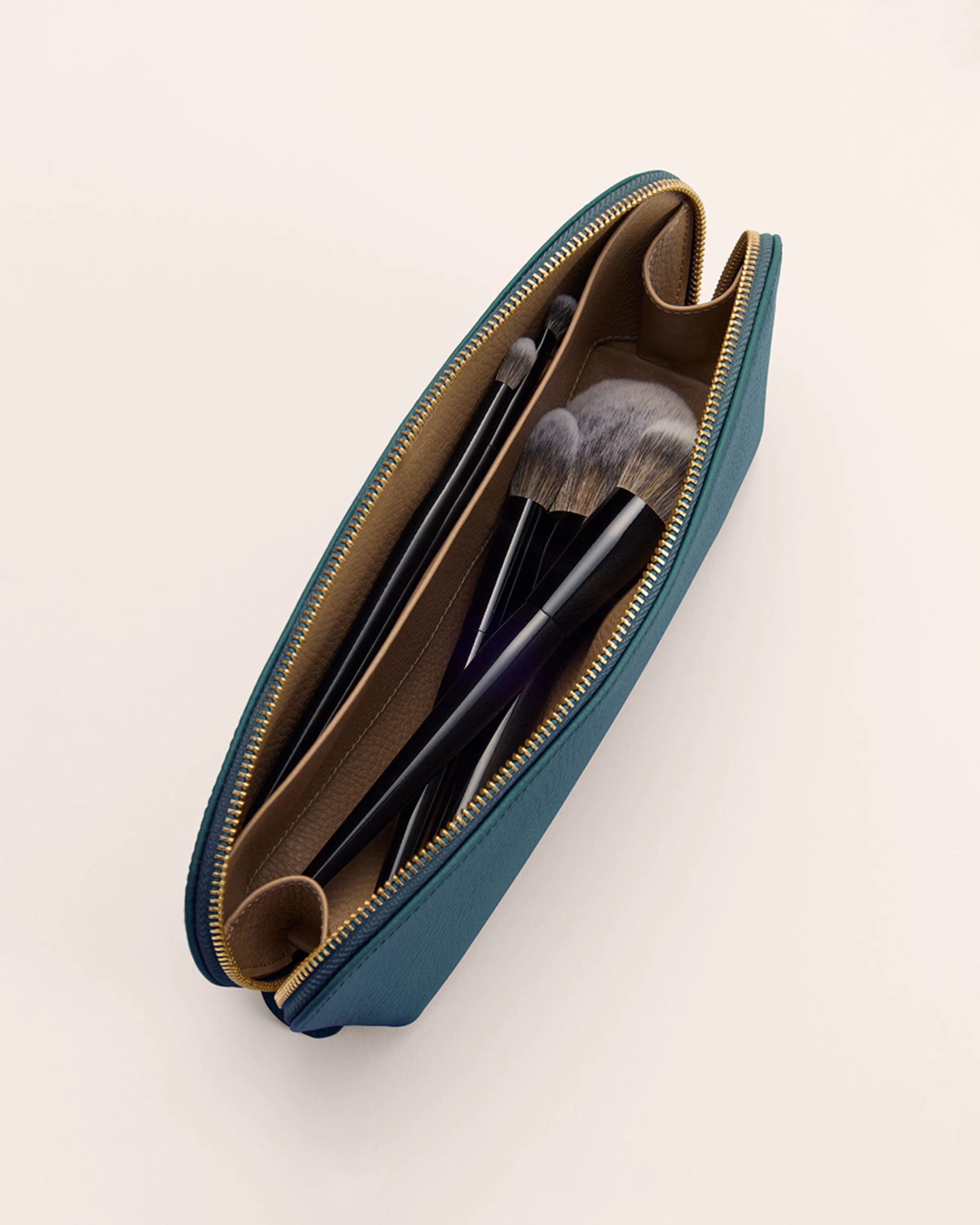 Beauty Case - Image 25