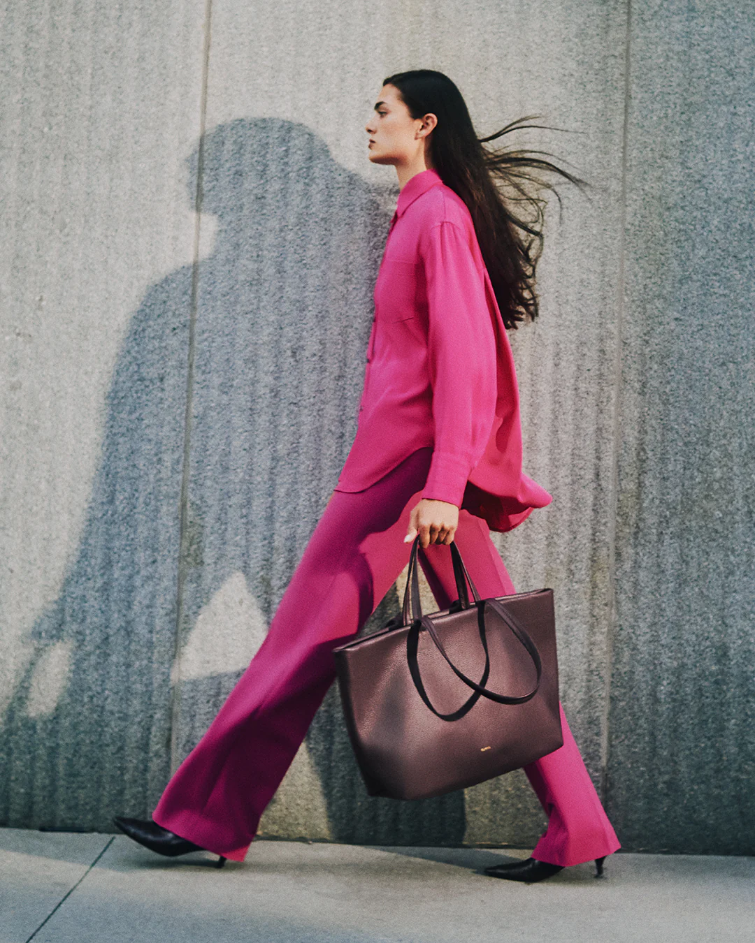 Classic Easy Tote - Image 200