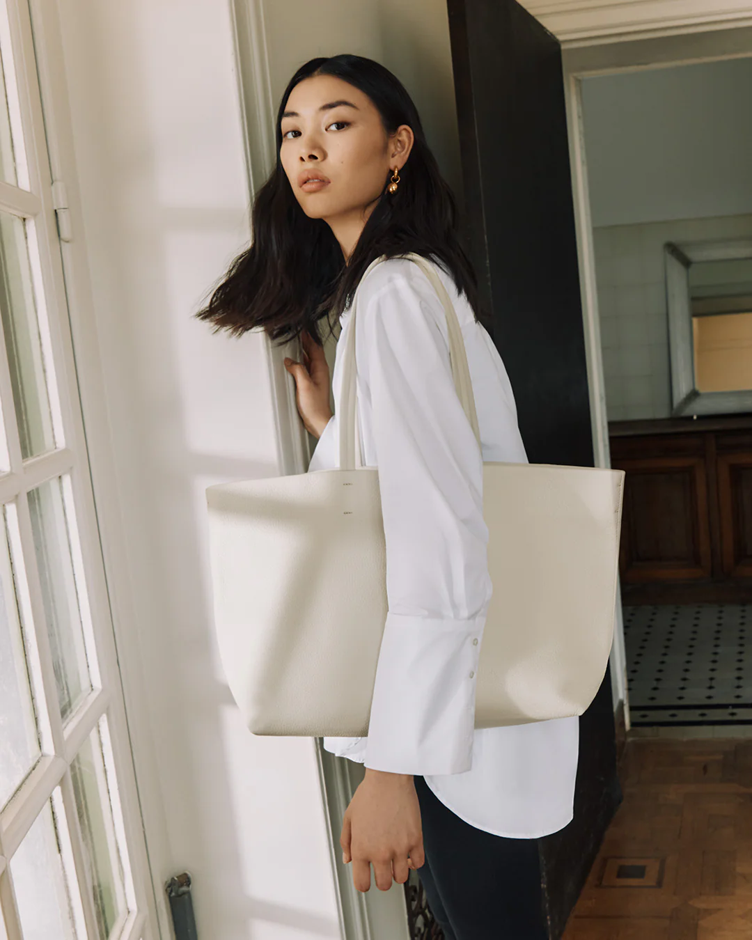 Classic Easy Tote - Image 51