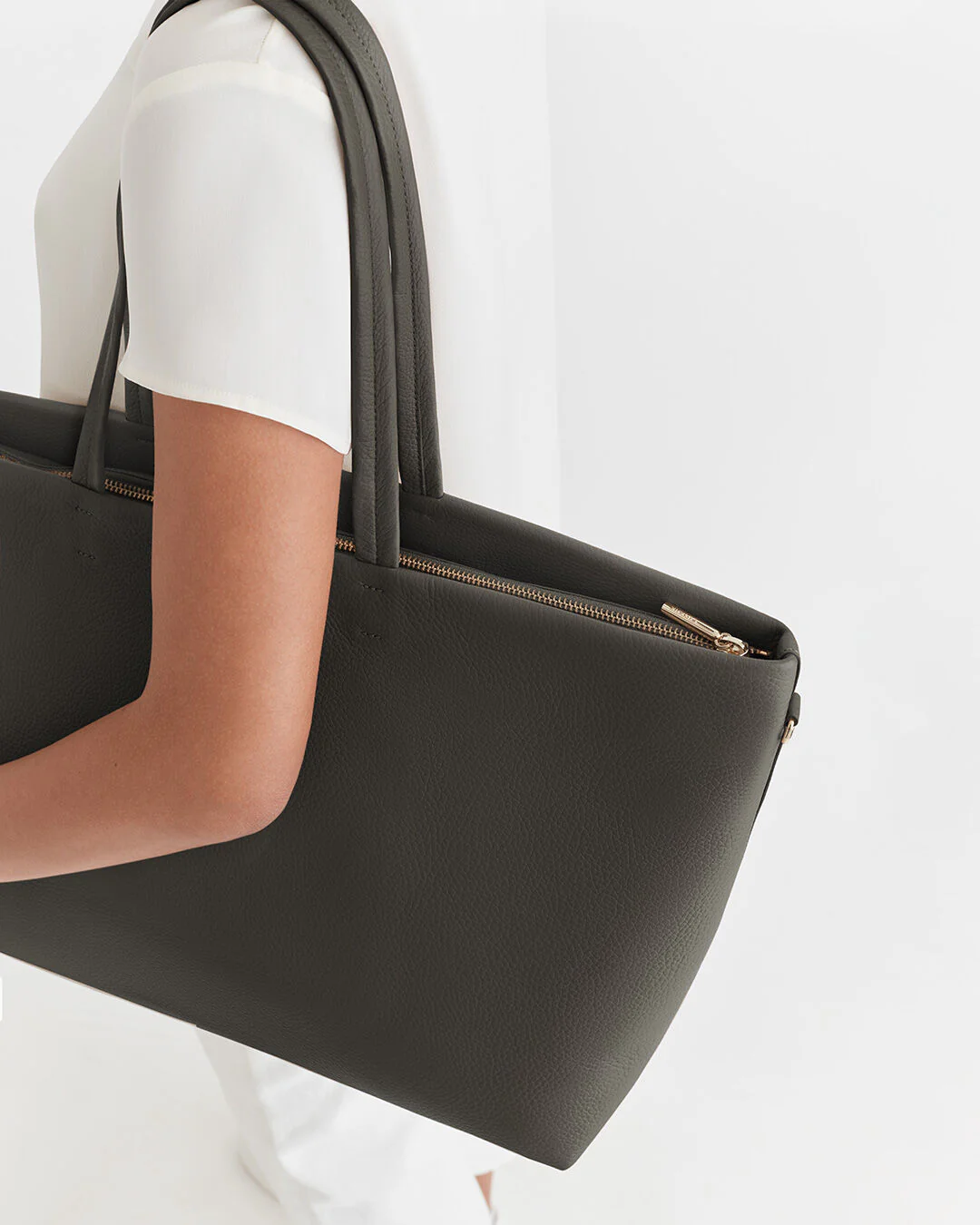 Classic Easy Zipper Tote - Image 48