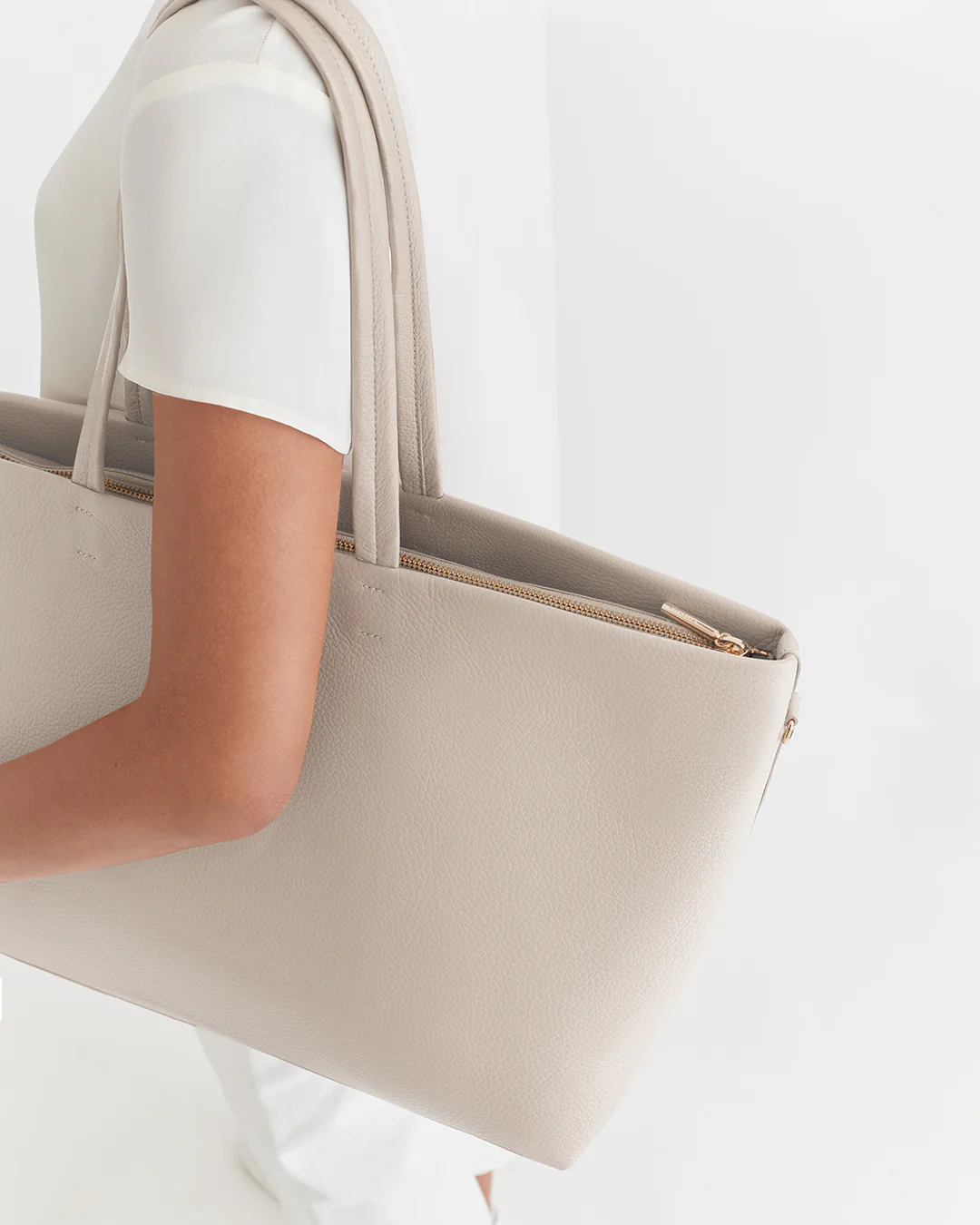 Classic Easy Zipper Tote - Image 64