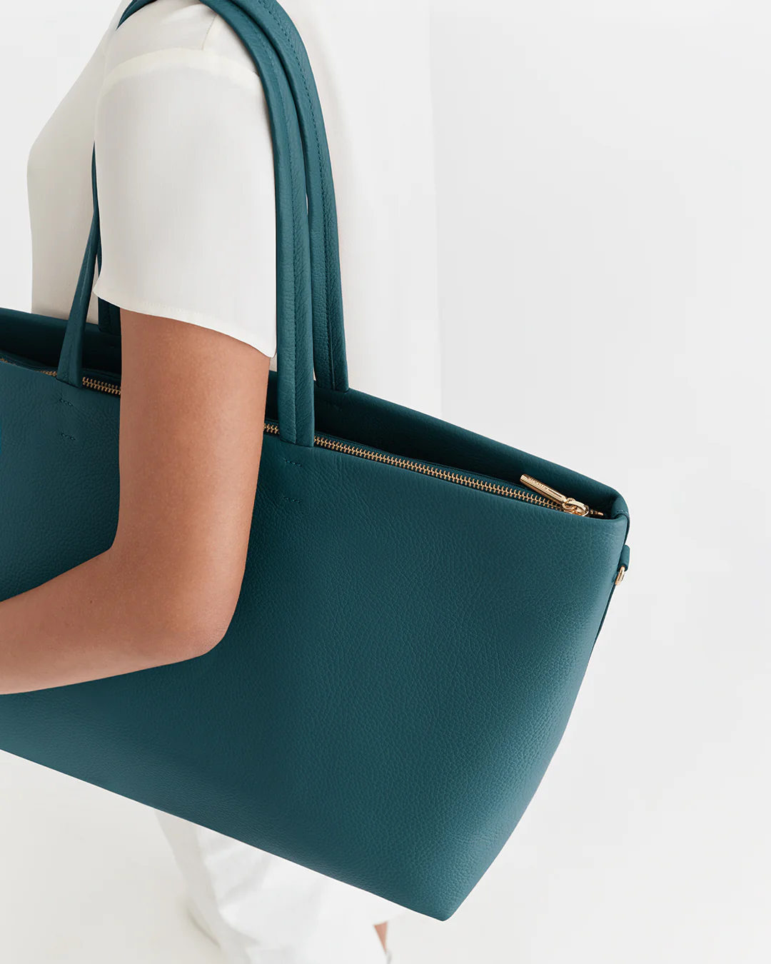 Classic Easy Zipper Tote - Image 75