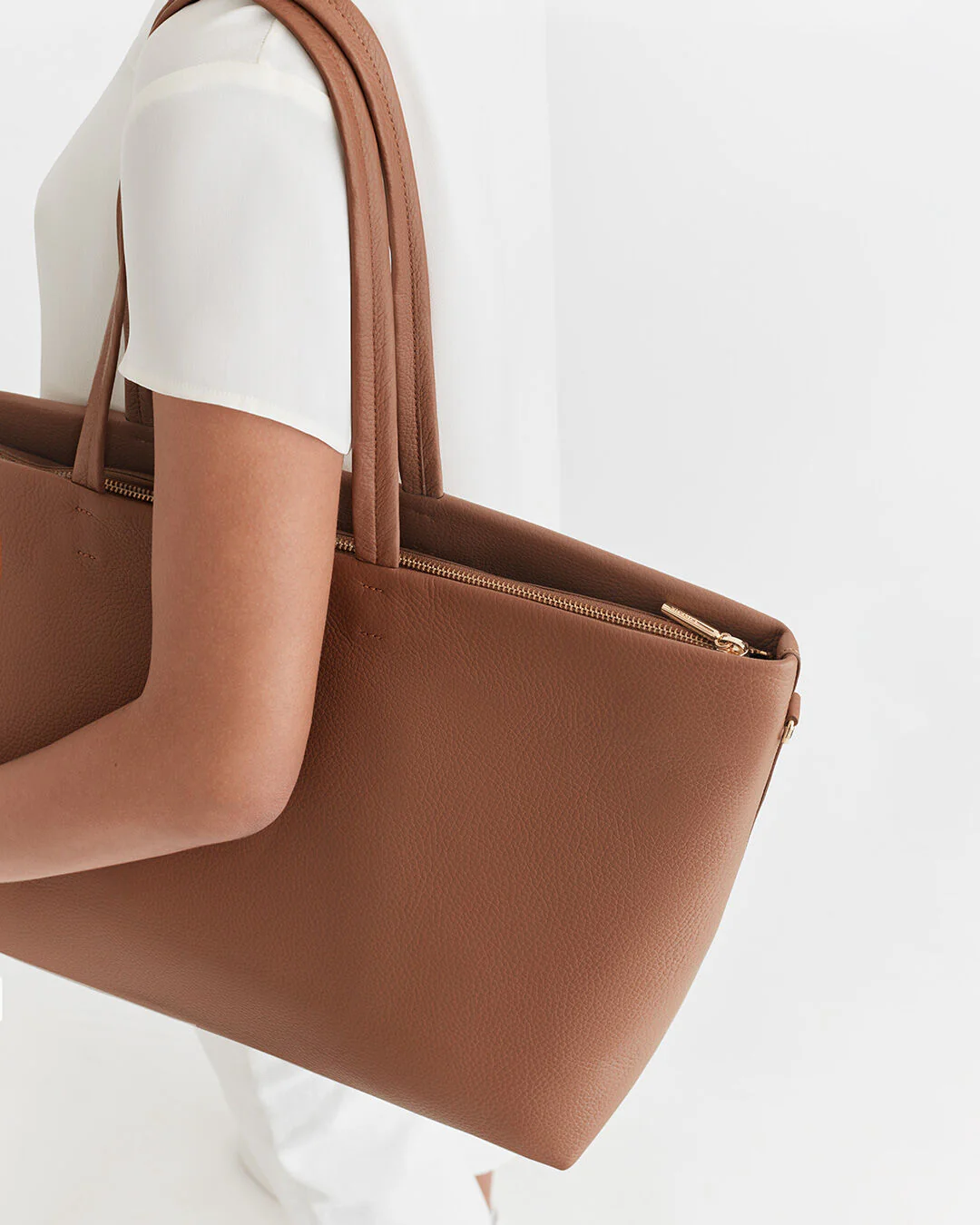 Classic Easy Zipper Tote - Image 8