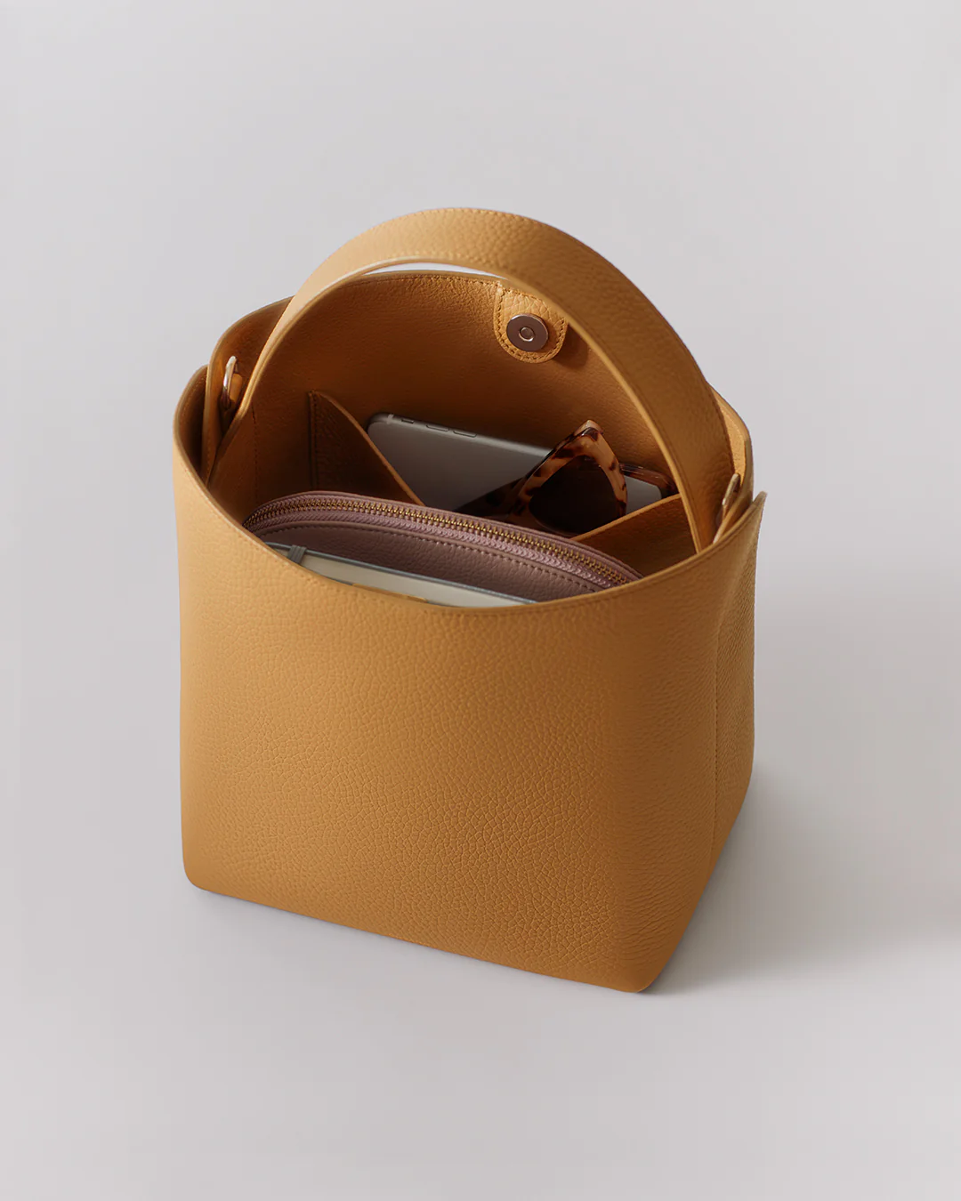 Linea Bucket Bag - Image 102