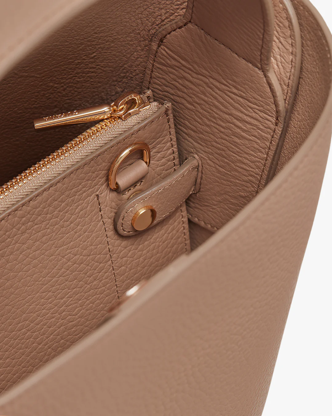 Linea Bucket Bag - Image 15