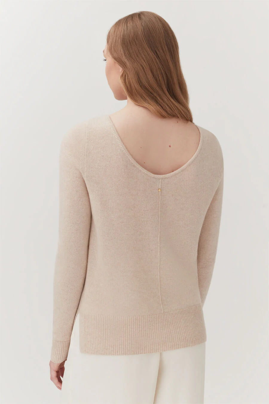 Single-Origin Cashmere Scoop Neck Sweater - Image 13