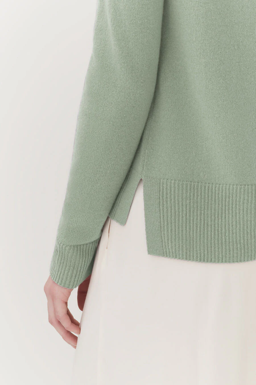 Single-Origin Cashmere Scoop Neck Sweater - Image 18