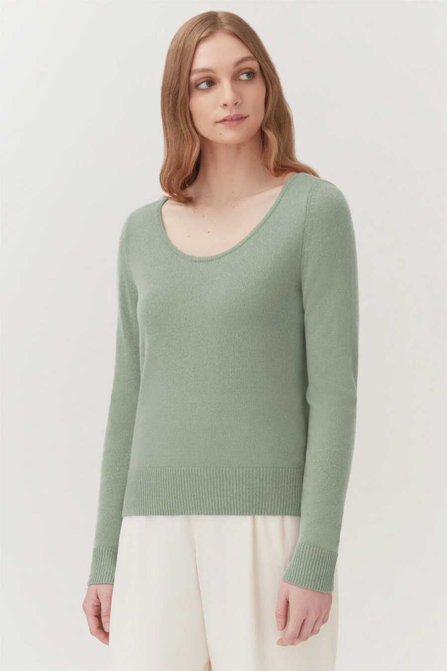 Single-Origin Cashmere Scoop Neck Sweater - Image 20