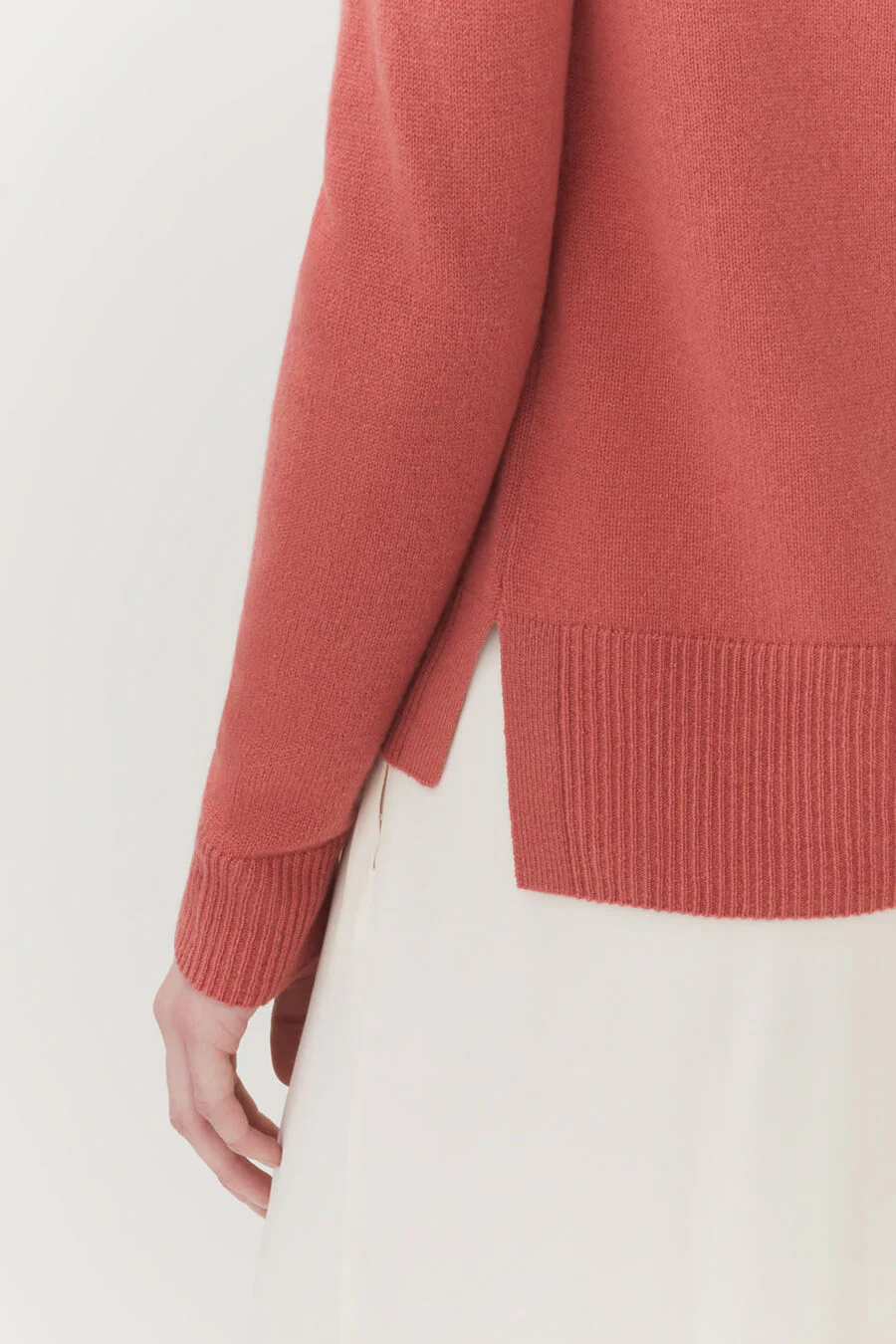 Single-Origin Cashmere Scoop Neck Sweater - Image 28