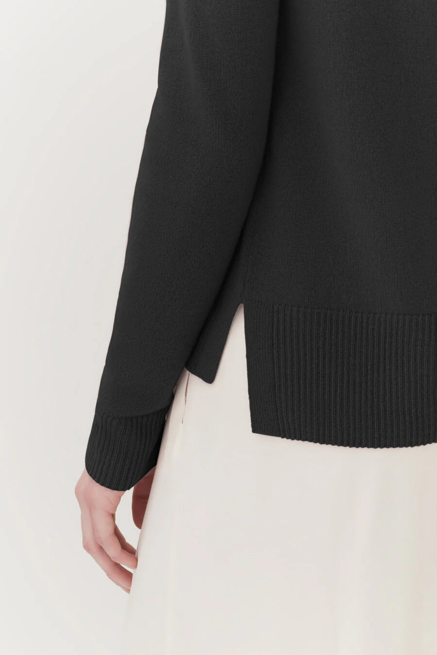 Single-Origin Cashmere Scoop Neck Sweater - Image 3