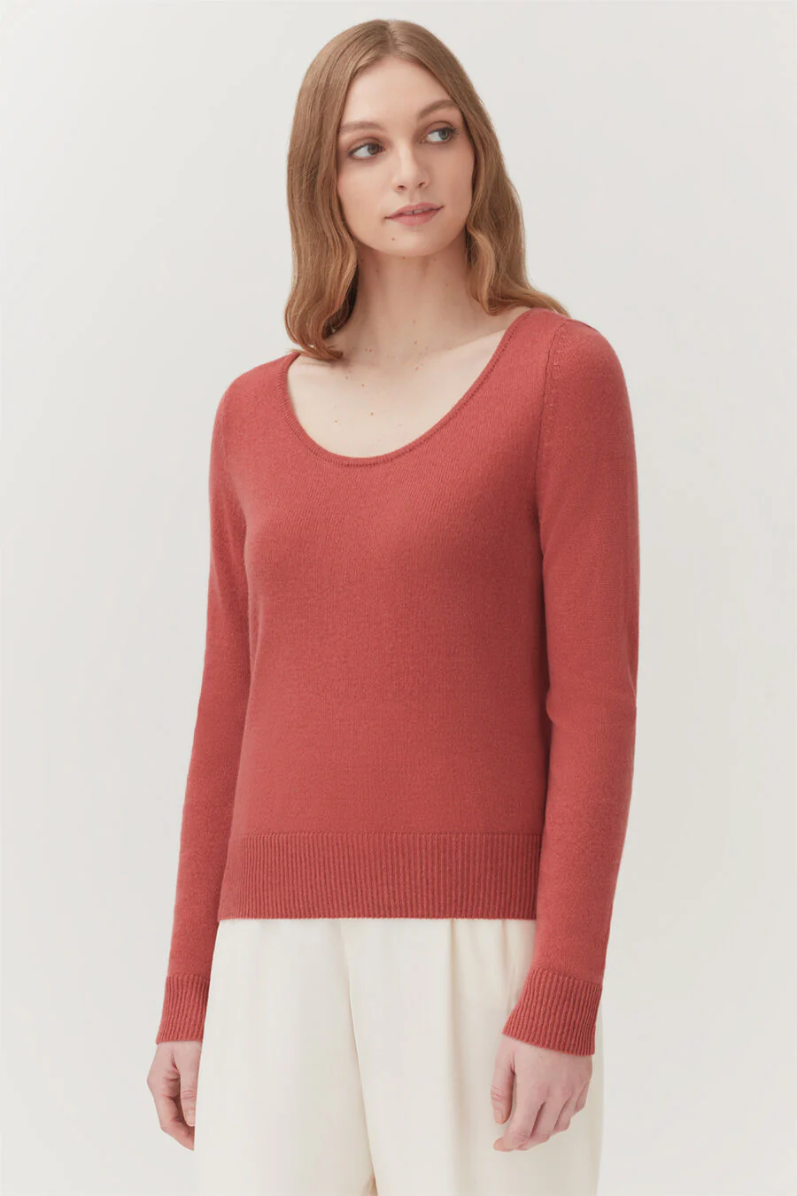 Single-Origin Cashmere Scoop Neck Sweater - Image 30
