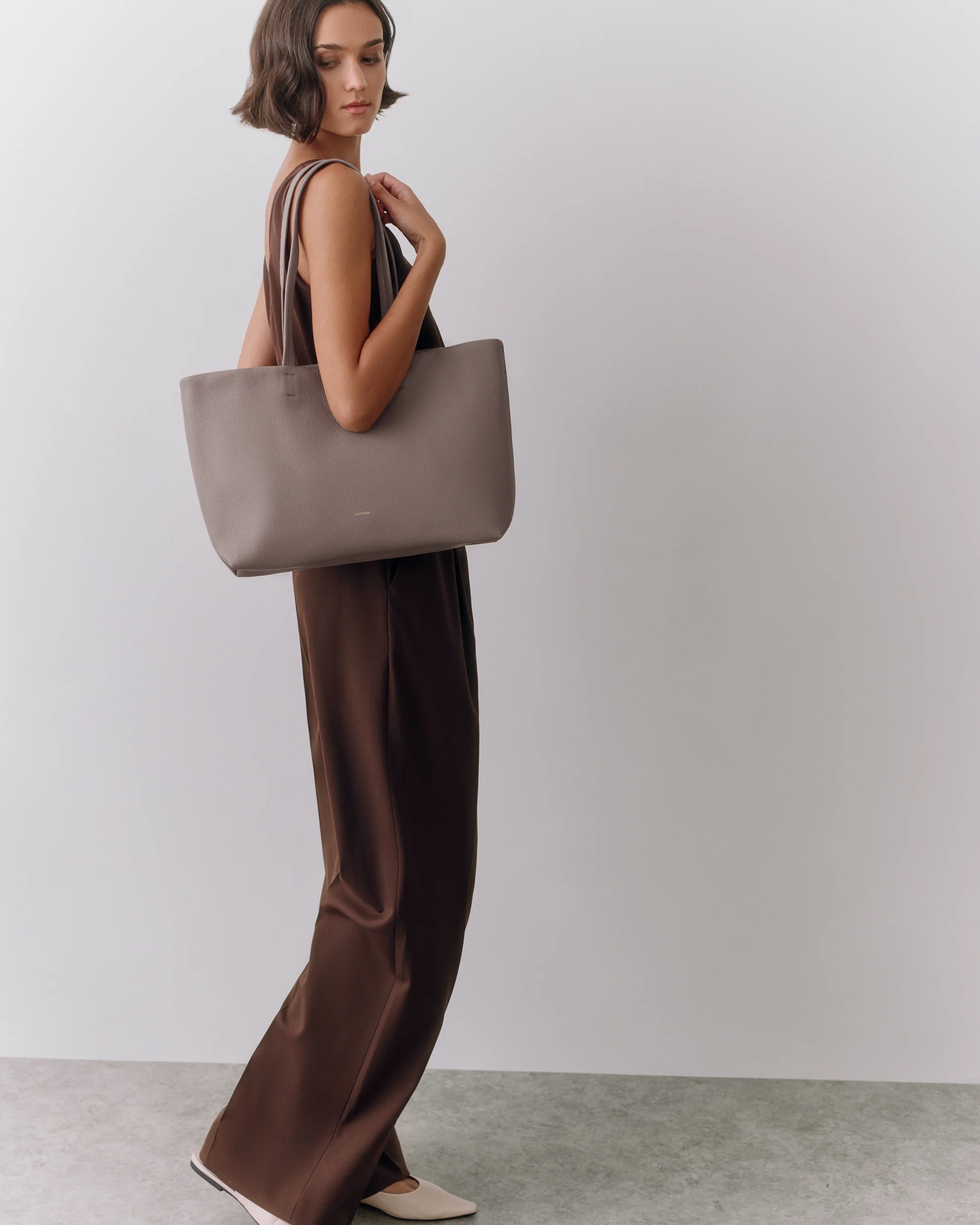 Small Easy Tote - Image 170