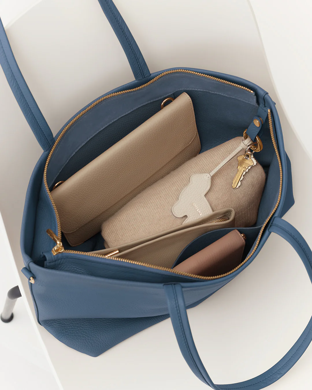 Small Easy Zipper Tote - Image 117