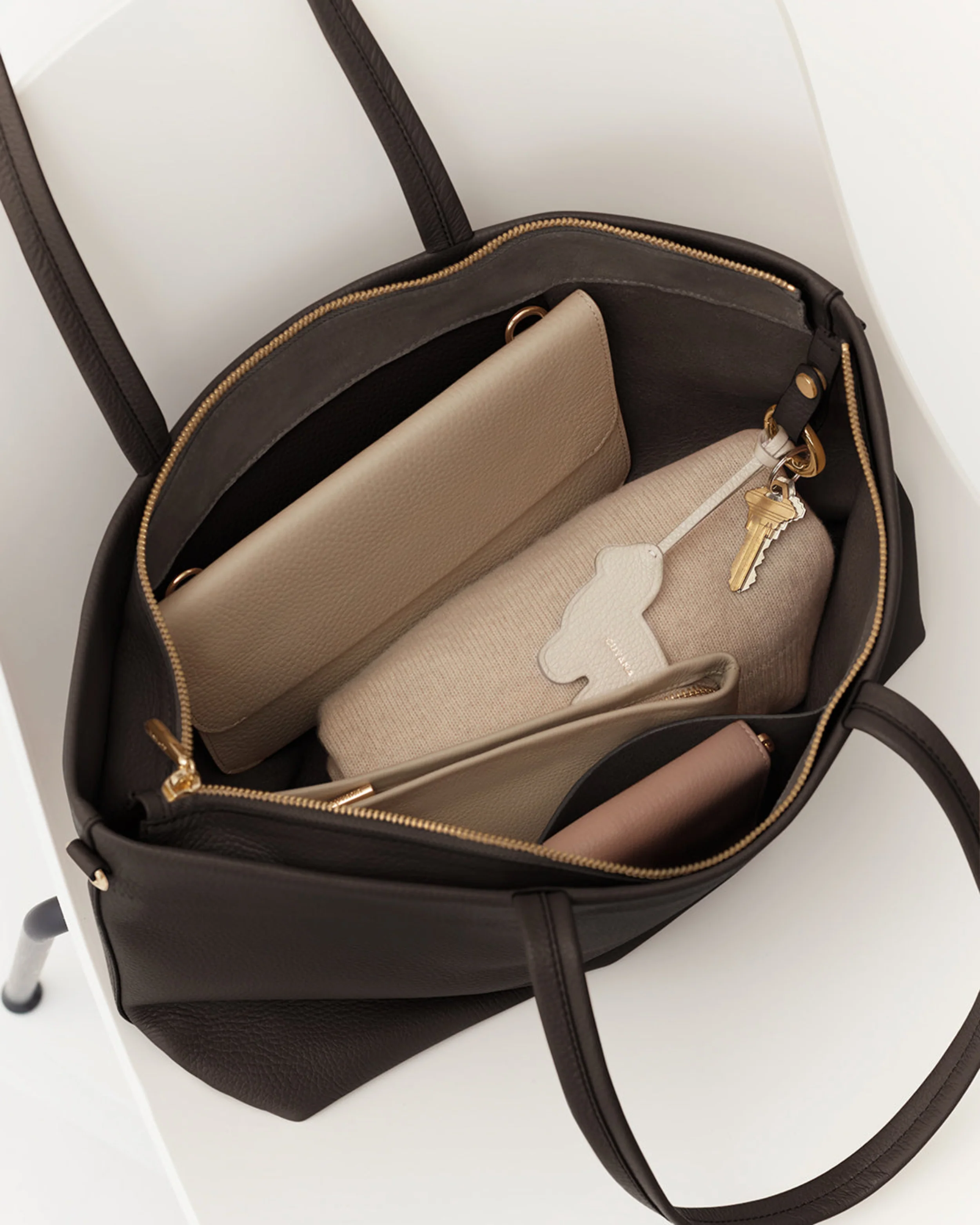 Small Easy Zipper Tote - Image 138