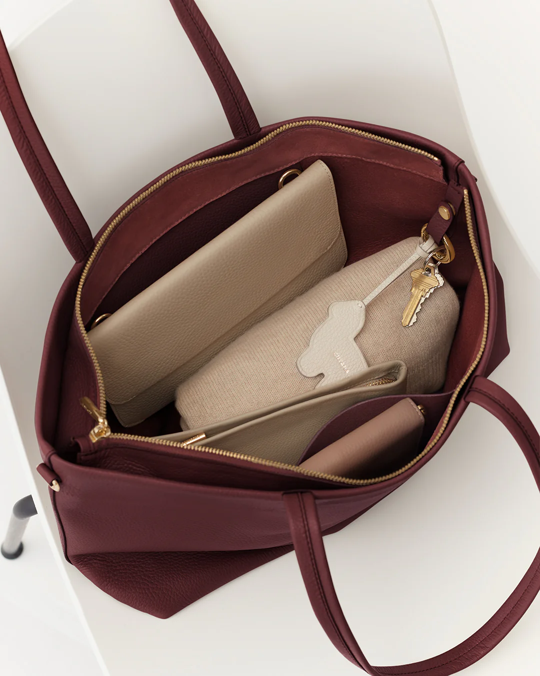 Small Easy Zipper Tote - Image 157