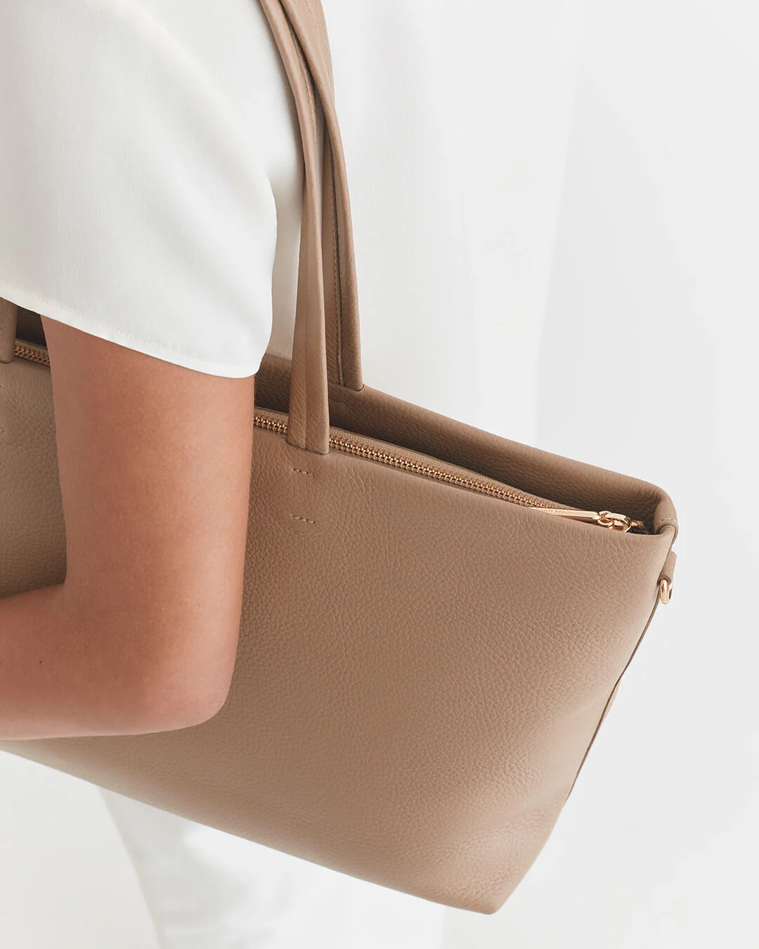 Small Easy Zipper Tote - Image 19