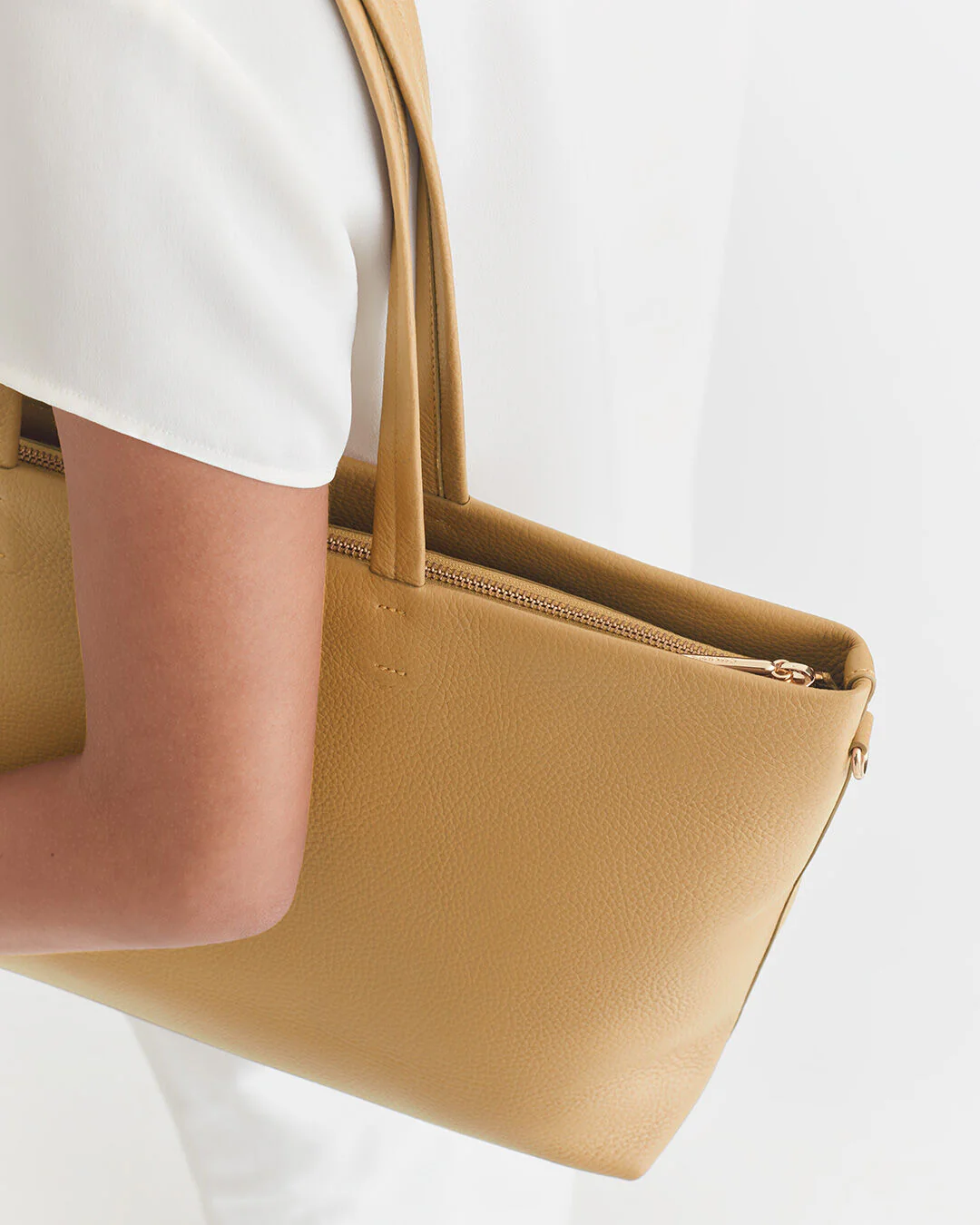 Small Easy Zipper Tote - Image 35