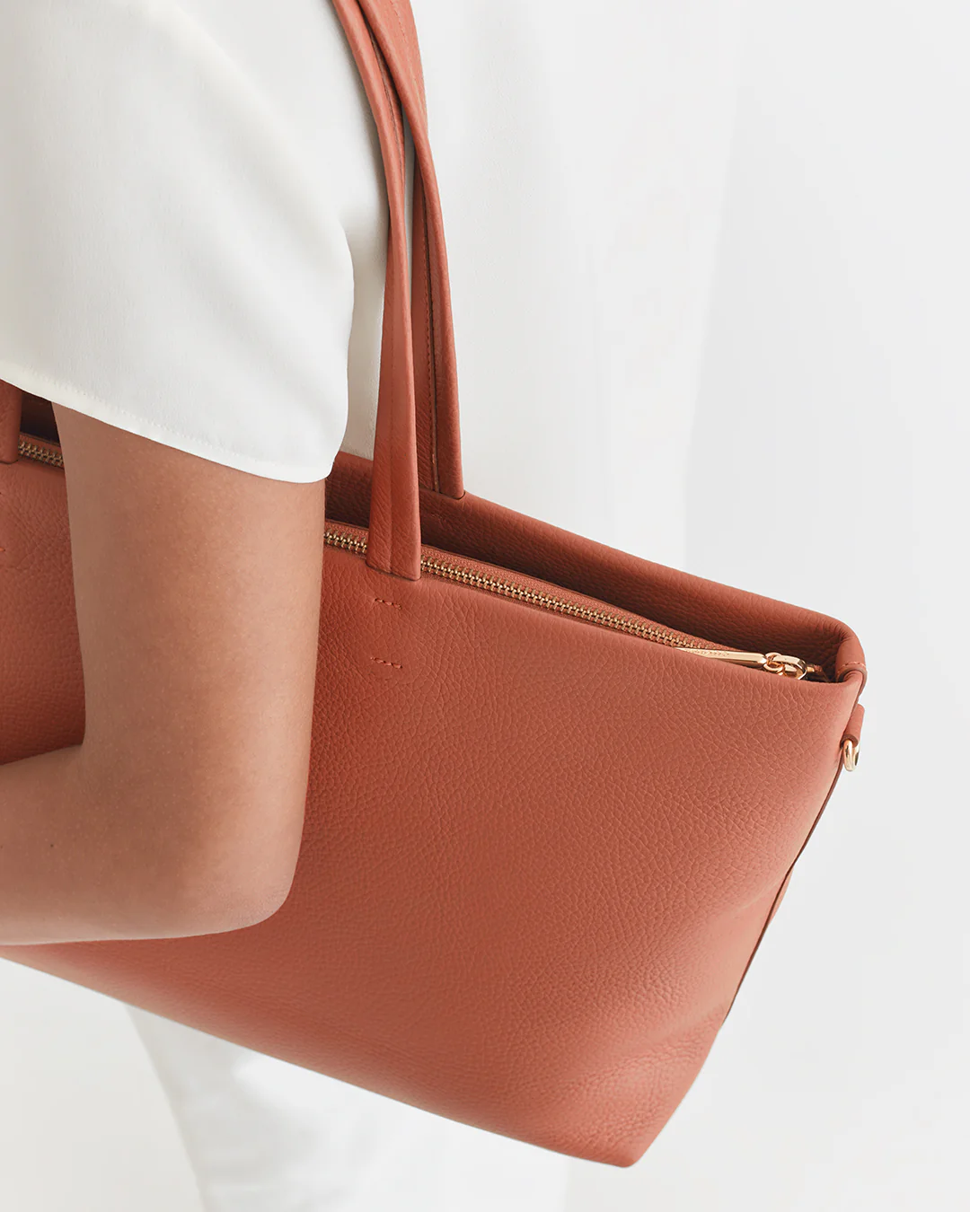 Small Easy Zipper Tote - Image 62