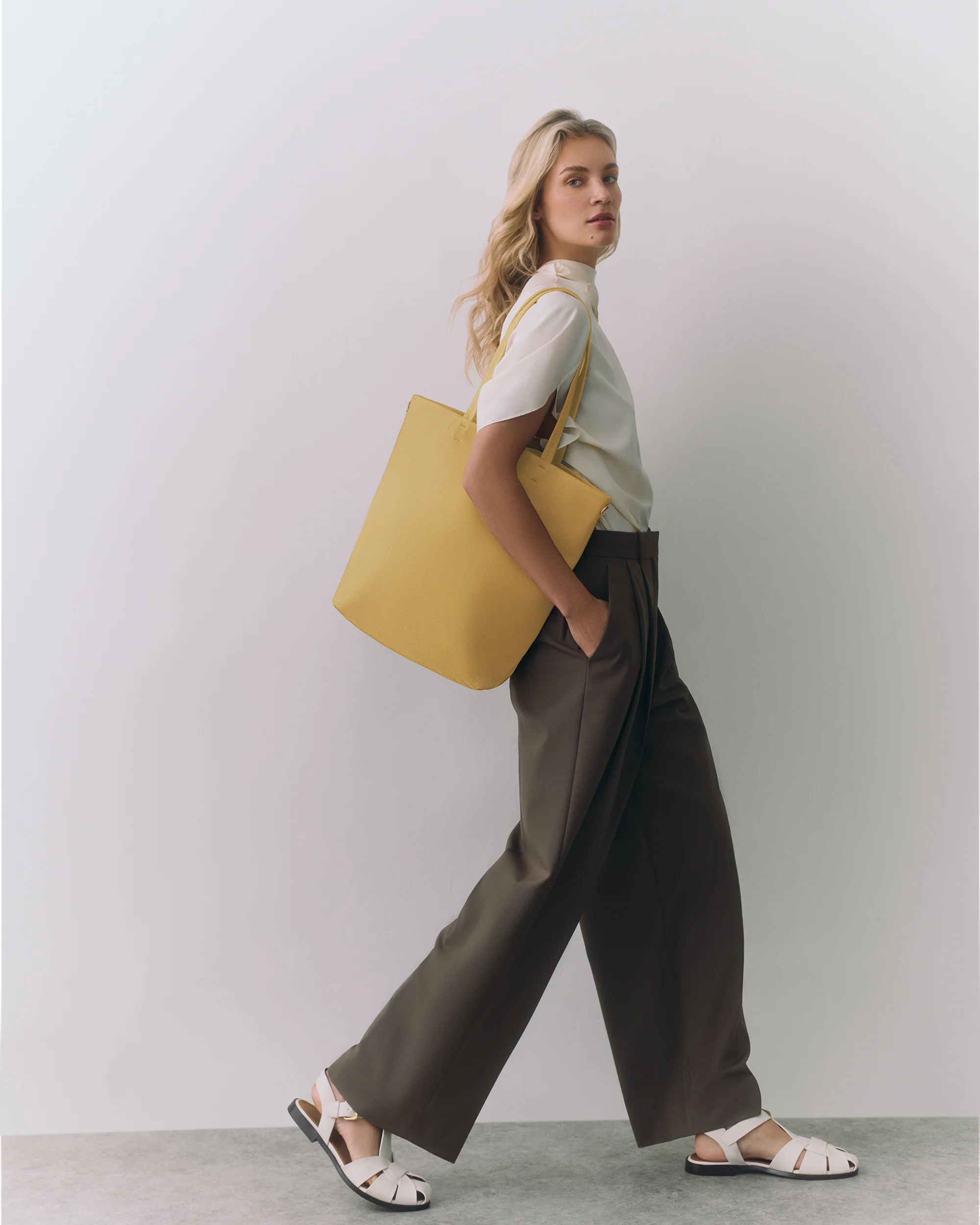 Tall Easy Zipper Tote - Image 180